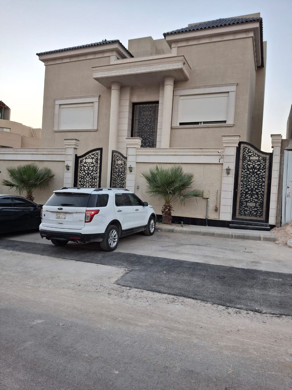 شقة في حي النرجس قريبة من جامعة الإمام محمد وجامعة الاميرة نورة